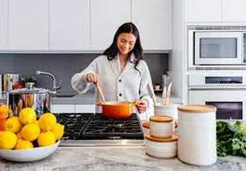 How to Create a Sustainable Kitchen: 5 Tips for Eco-Friendly Cooking